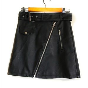 NWT Forever 21 Faux Leather Mini Skirt Pleather With Zipper